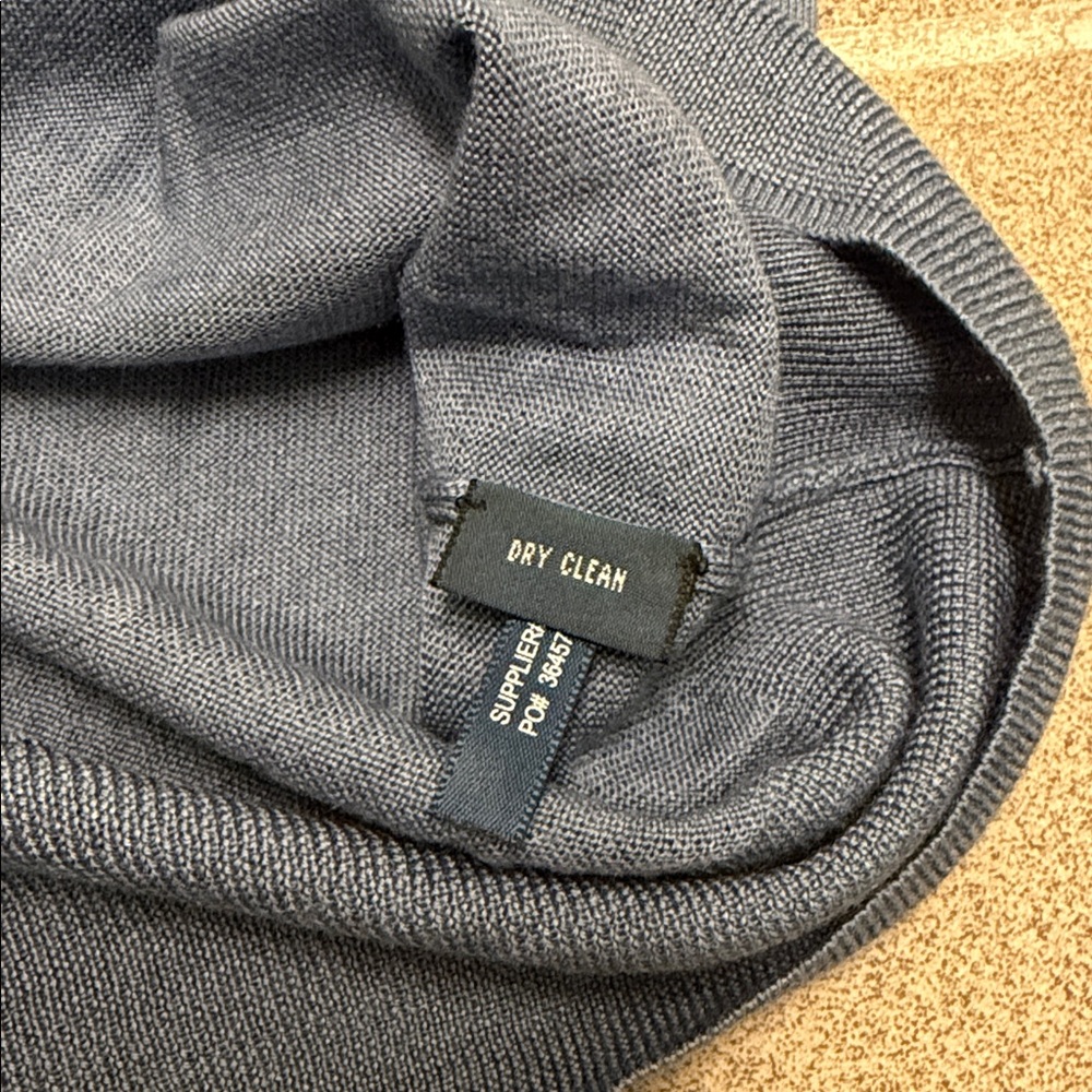 Polo Ralph Lauren Lightweight Merino Wool/Silk/Cashmere V-Neck Sweater - Picture 6 of 10